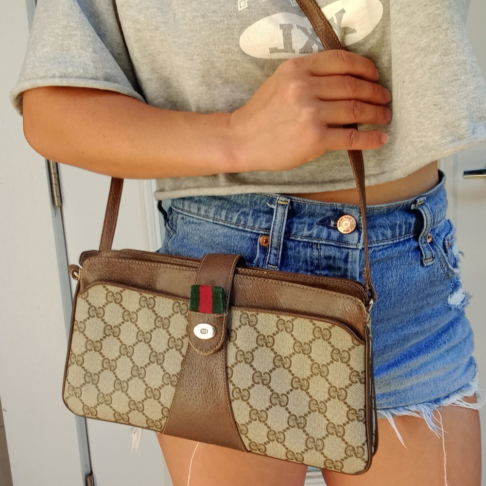 Authentic Vintage Gucci GG Monogram Supreme Sherry Web Ophidia Accordion Bag